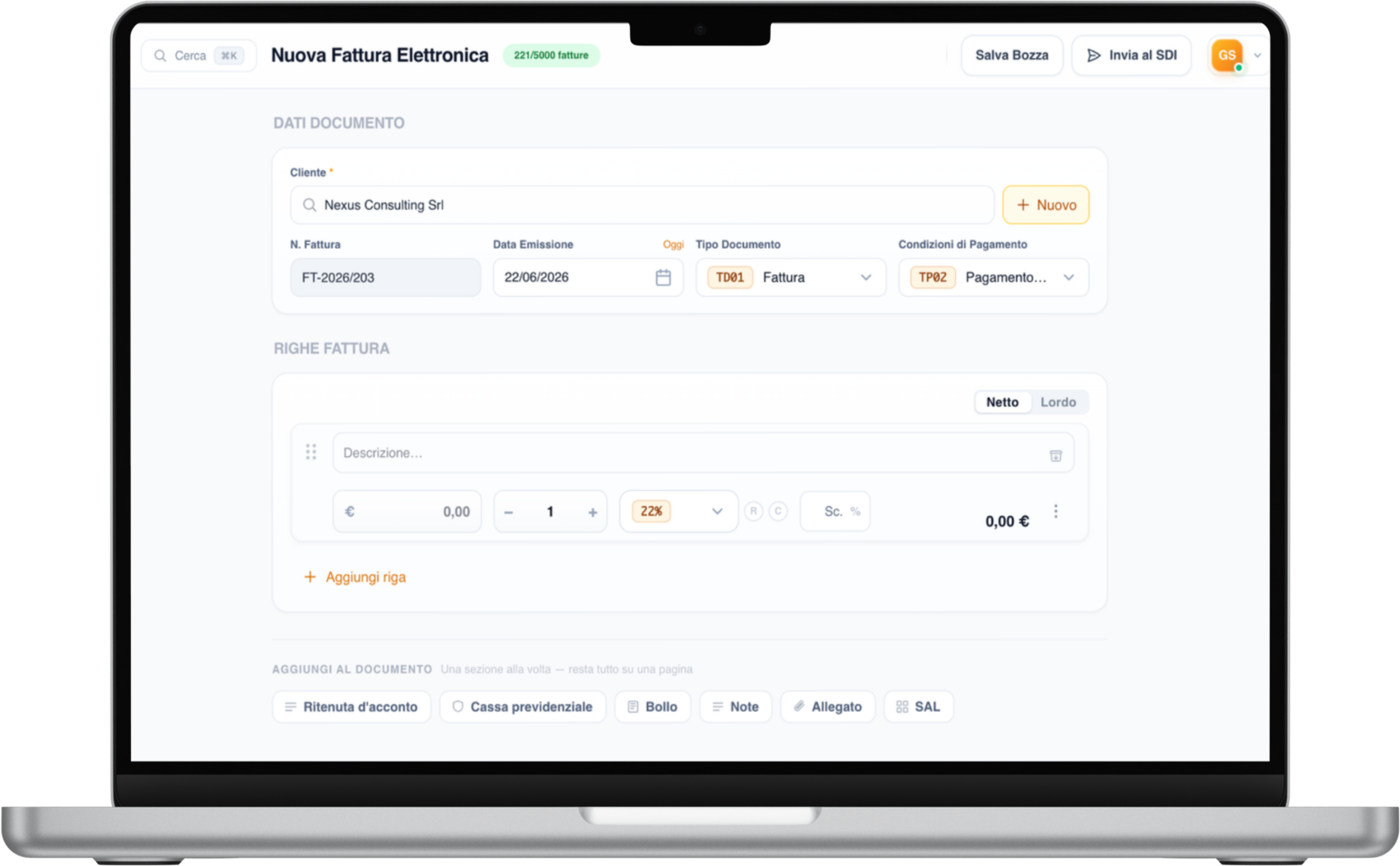 Schermata Nuova Fattura di TurboFattura su MacBook, conforme SDI